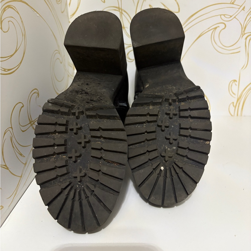 Steve Madden Turbo Boots - Picture 3 of 5